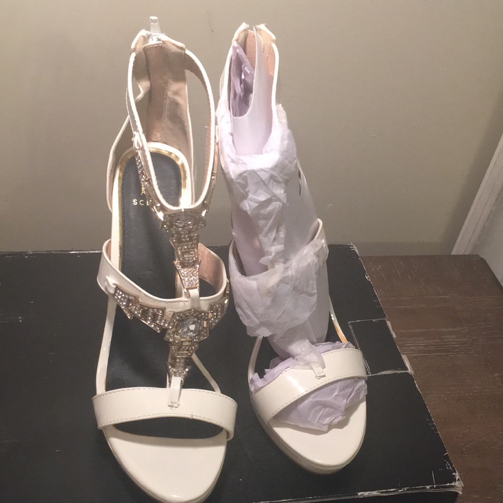 Ladies Cream Dress Sandal